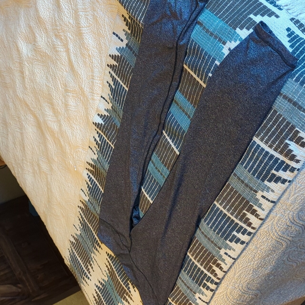 Gap Fit Gray Yoga Pants / Leggings